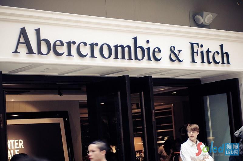Abercrombie&Fitch——掀起全球時(shí)尚旋風(fēng)